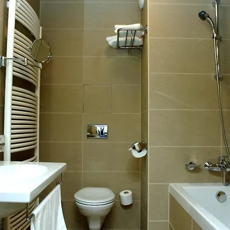 Hotel Ea Zamecky Sychrov